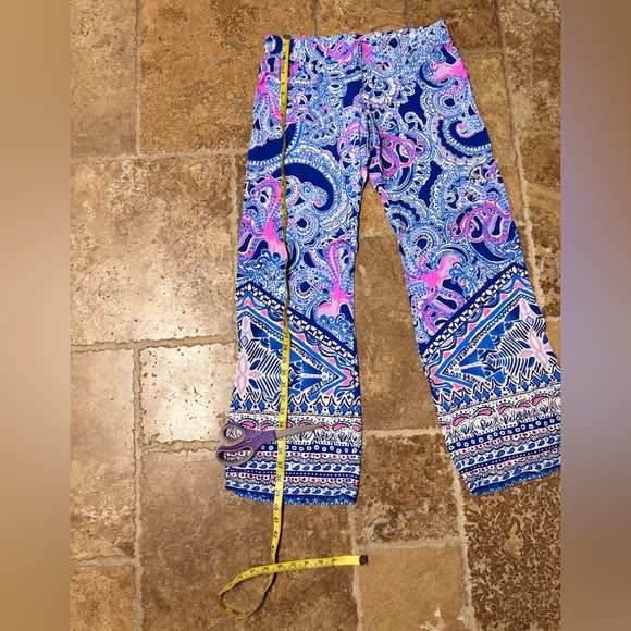 Lilly Pulitzer Blue and Pink Women’s Size Medium Pants - Picture 10 of 11